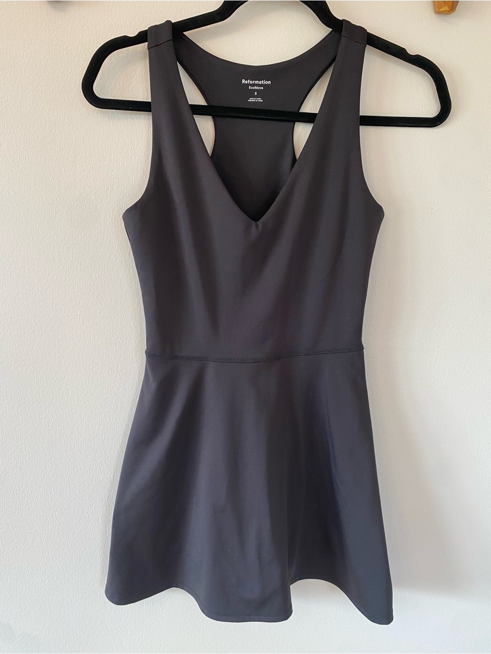 Reformation Bella Ecomove Active Dress in black - size small - Picture 4 of 8